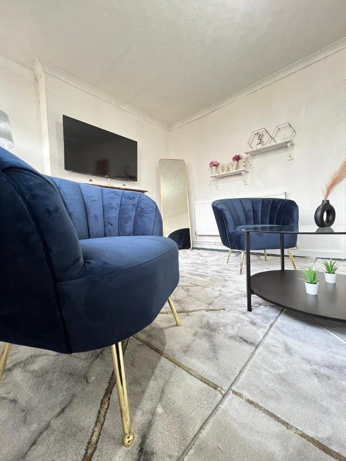 Entire 3 Bedroom Luxury Apartment In London With Private Balcony Exterior foto