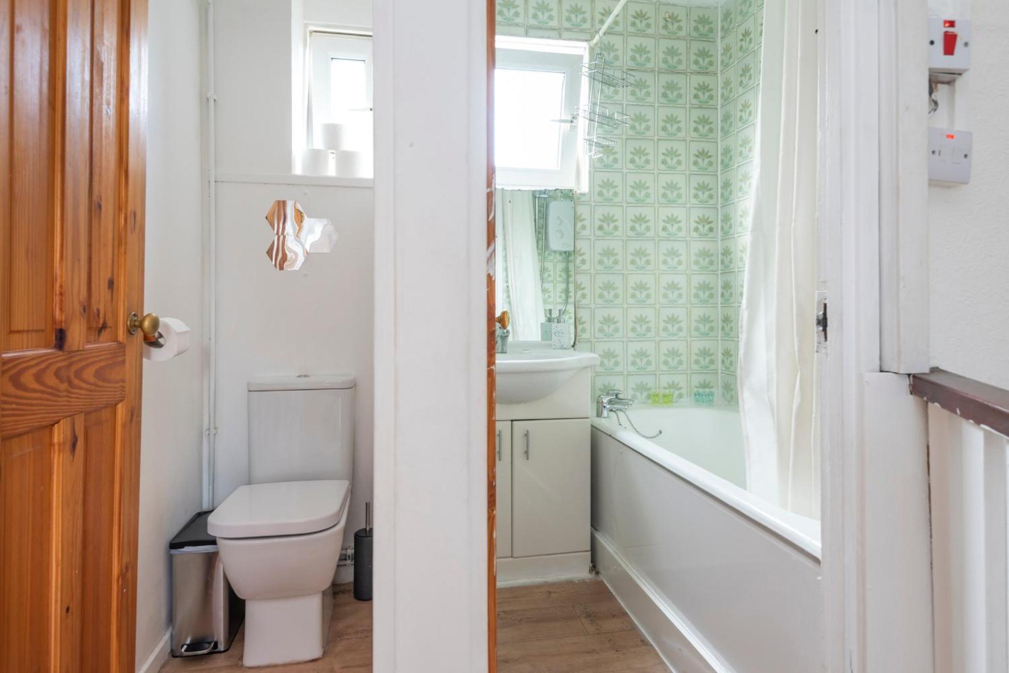 Entire 3 Bedroom Luxury Apartment In London With Private Balcony Exterior foto
